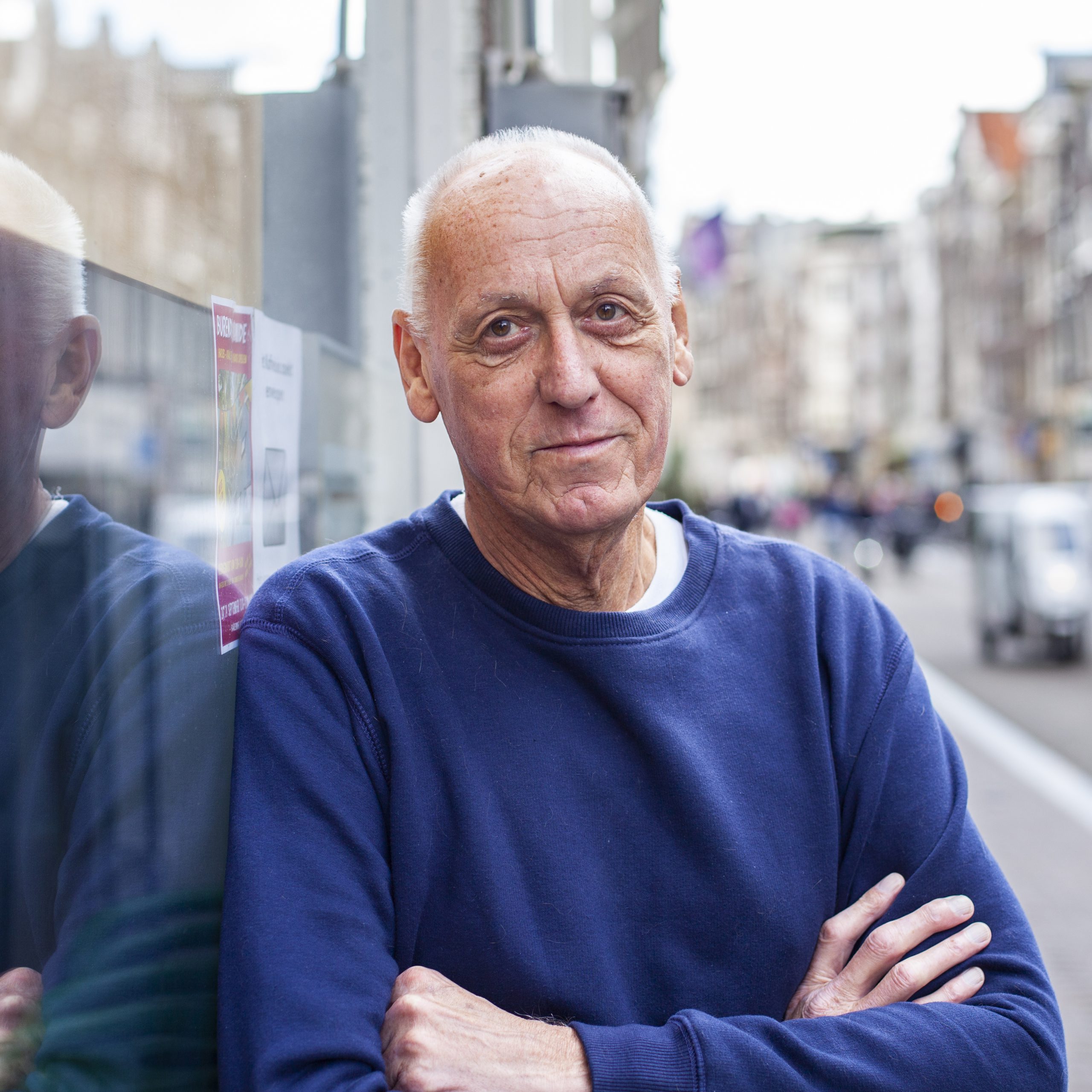 MARTIN – DE DAKLOZEN HOREN ECHT BIJ DE BUURT